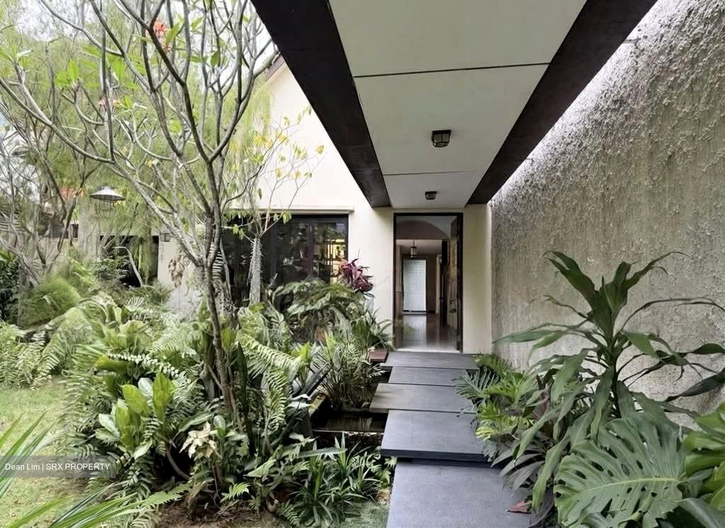 Cambridge Road (D8), Terrace #533072141